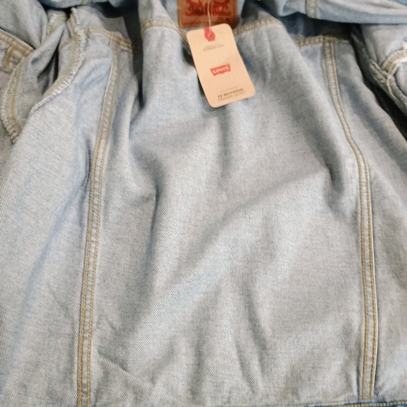 Levi's Light Blue Jean Jacket - Picture 11 of 11